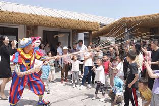 杜兰特半场出战18分半钟 9投3中&三分3中1拿到10分3篮板5助攻